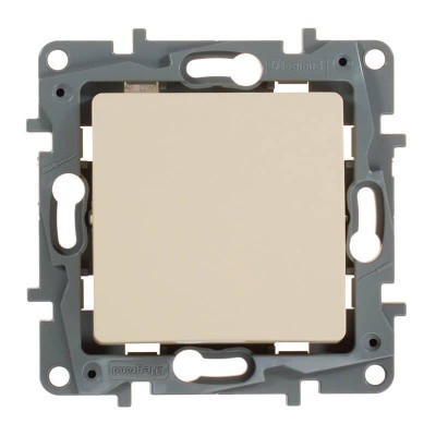 Выключатель одноклавишный Legrand Etika 10A 250V слоновая кость 672301 - изображение 2 Выключатель одноклавишный Legrand Etika 10A 250V слоновая кость 672301 - изображение 2