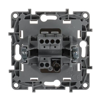 Выключатель одноклавишный Legrand Etika 10A 250V слоновая кость 672301 - изображение 3 Выключатель одноклавишный Legrand Etika 10A 250V слоновая кость 672301 - изображение 3