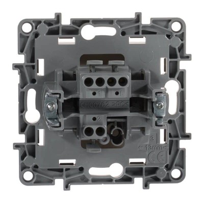 Переключатель одноклавишный Legrand Etika 10A 250V слоновая кость 672305 - изображение 3 Переключатель одноклавишный Legrand Etika 10A 250V слоновая кость 672305 - изображение 3