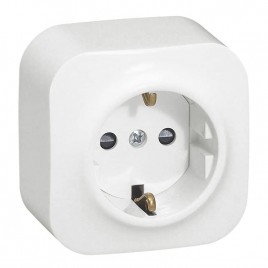 Розетка 2К+З Legrand Quteo 16A 250V с/з белая 782211
