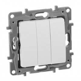 Выключатель трехклавишный Legrand Etika 10A 250V белый 672213